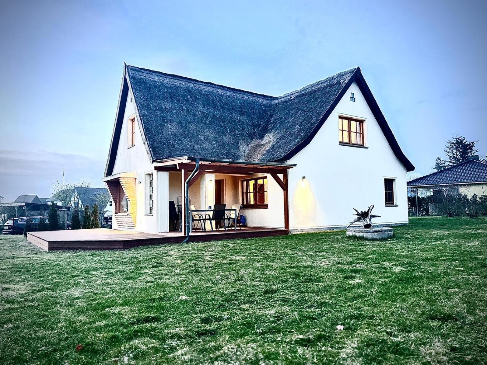 Huus Am Darss Villa Fuhlendorf  Exterior foto